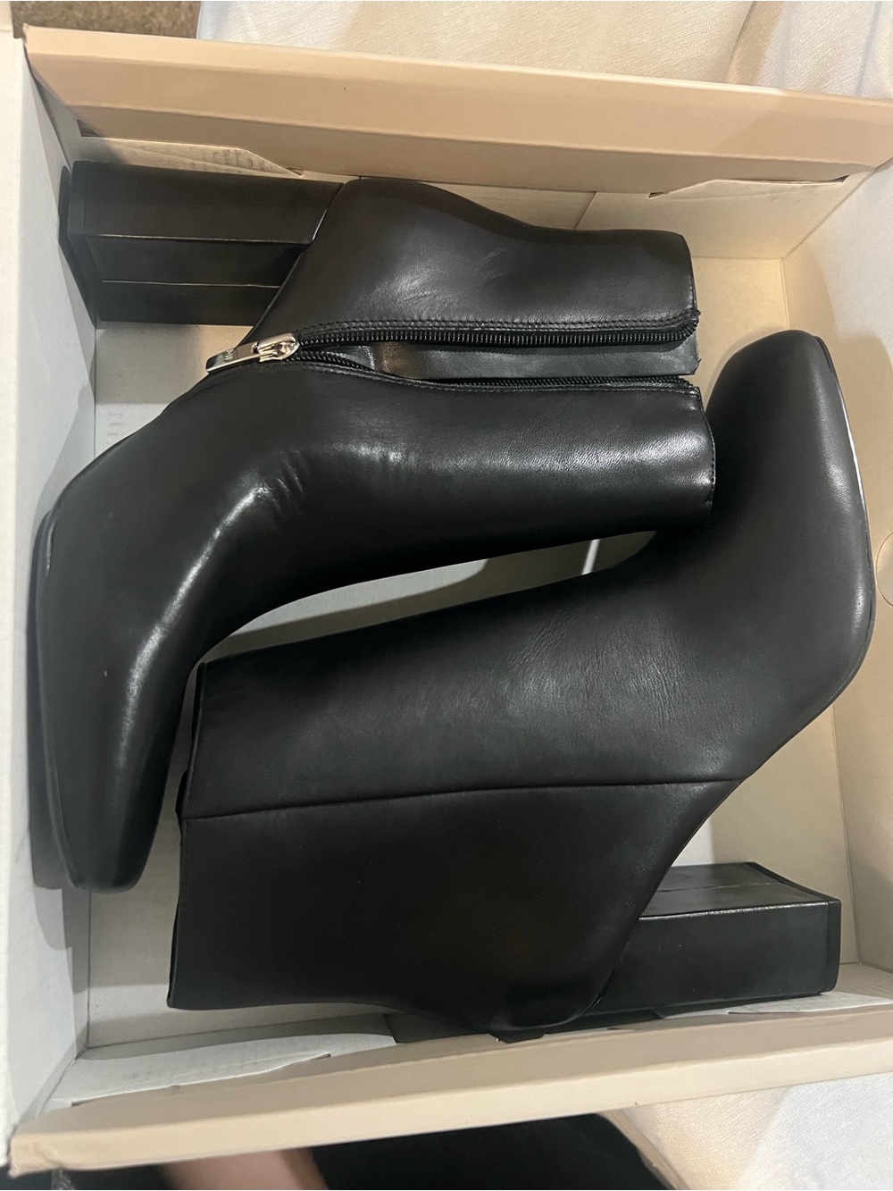 Marc Fisher Black Leather Nebula Ankle Bootie Square-Toe Block Heel NWT Size 10 - Picture 7 of 10